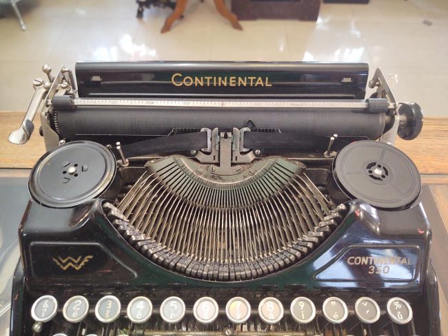 Maszyna do pisania CONTINENTAL 350