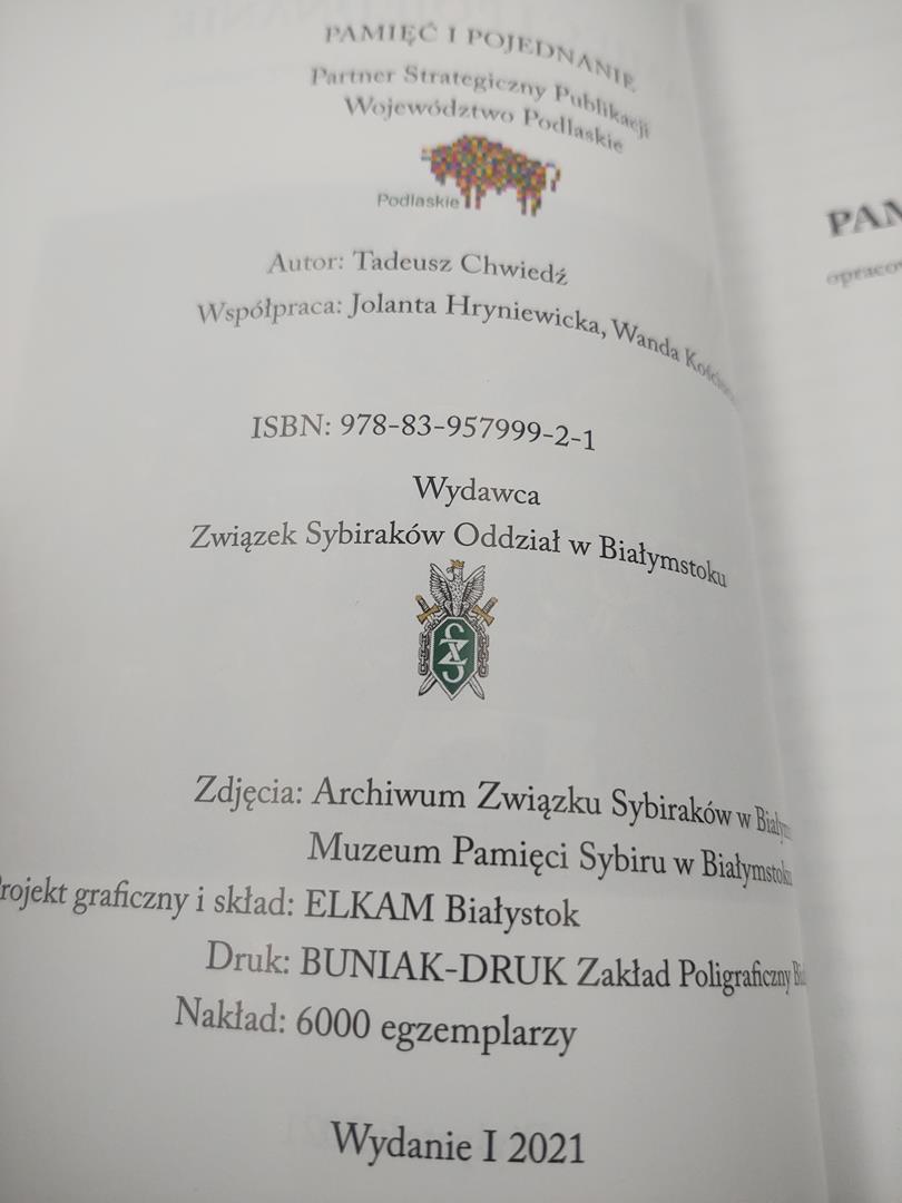 Zestaw książek: Tadeusz Chwiedź "Sybir. Ziemia cierpień", "Pamięć i pojednanie"