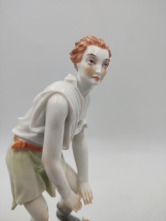 Porcelana Augarten Austria - figurka młodzieńca