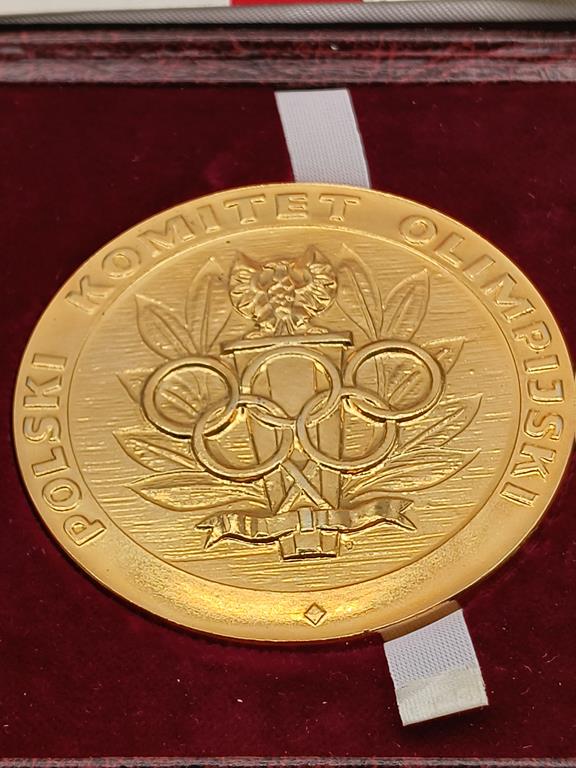 Medal Za Zasługi Dla Polskiego Ruchu Olimpijskiego, ZŁOTY - dla Stanisława Płoskonia