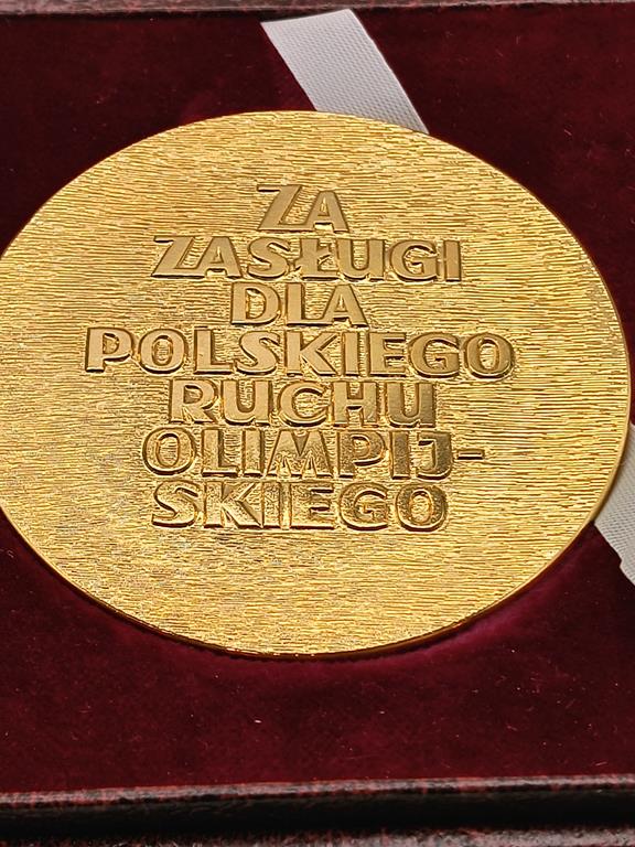 Medal Za Zasługi Dla Polskiego Ruchu Olimpijskiego, ZŁOTY - dla Stanisława Płoskonia