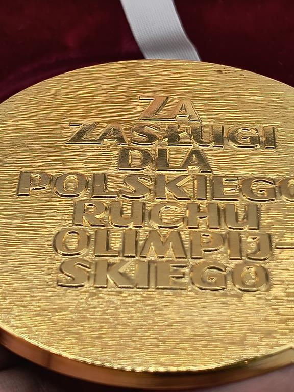 Medal Za Zasługi Dla Polskiego Ruchu Olimpijskiego, ZŁOTY - dla Stanisława Płoskonia