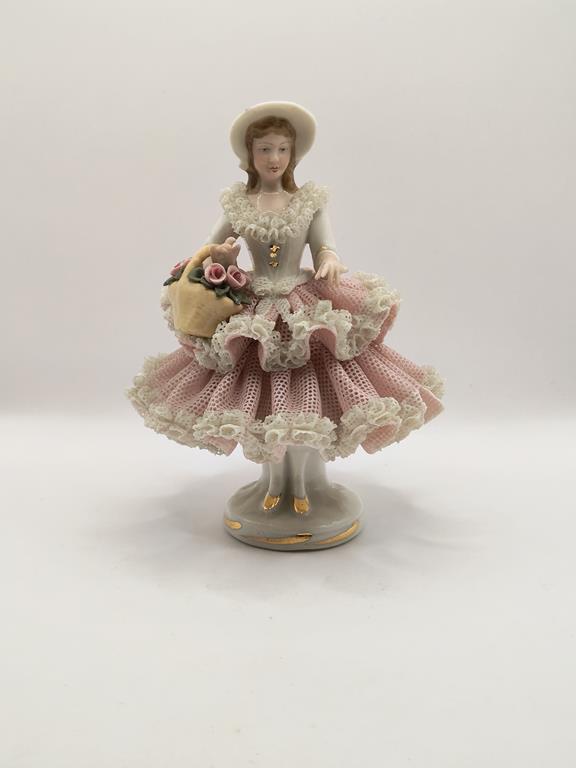 Figurka porcelanowa kobiety - Dresden, Niemcy