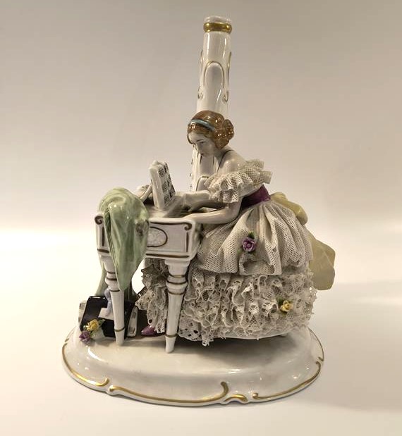 Figurka porcelanowa pianistki, Unterweissbach, Niemcy