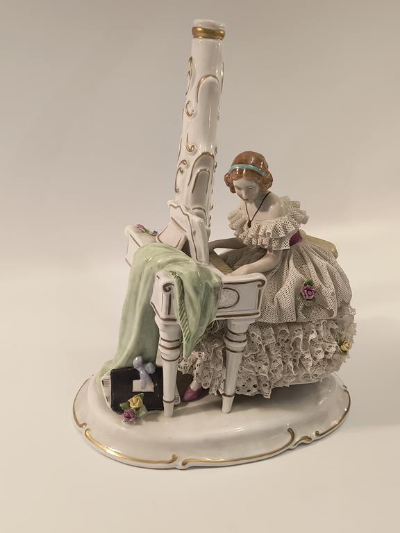 Figurka porcelanowa pianistki, Unterweissbach, Niemcy