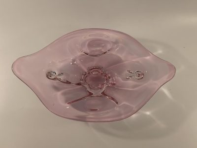 Patera szklana różowa, Czechy