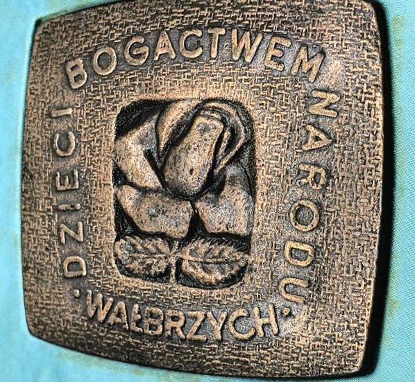 Medal - Dzieci Bogactwem Narodu, Wałbrzych