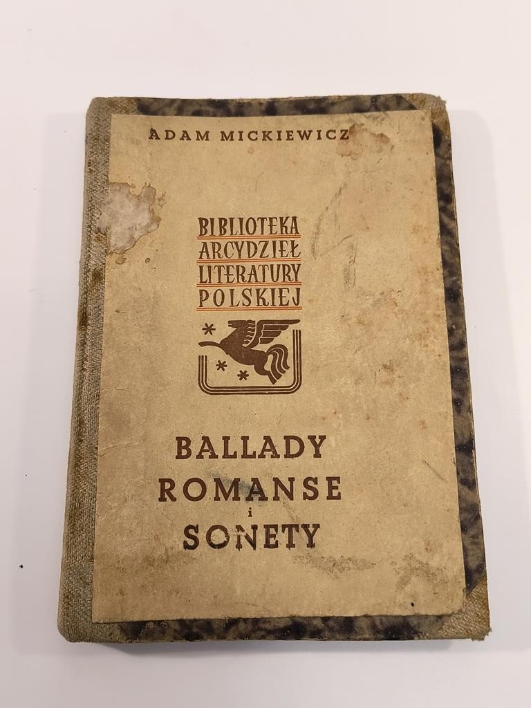 Książka "Ballady, romanse i sonety" Adam Mickiewicz, 1945 r.