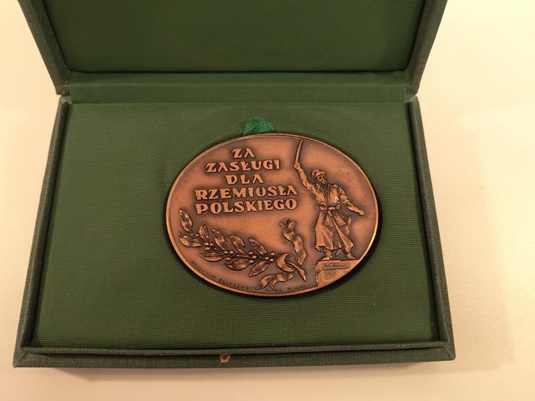 Medal z brązu - Za Zasługi dla Rzemiosła Polskiego