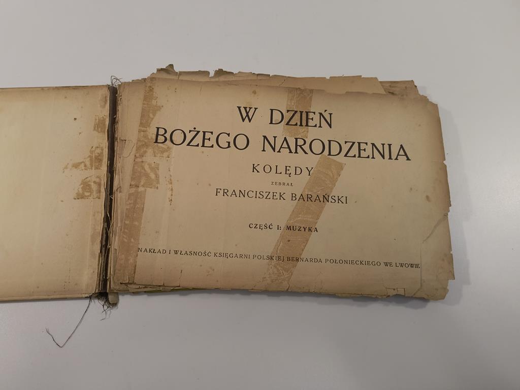 Książeczka z nutami "W dzień Bożego Narodzenia. Kolędy"