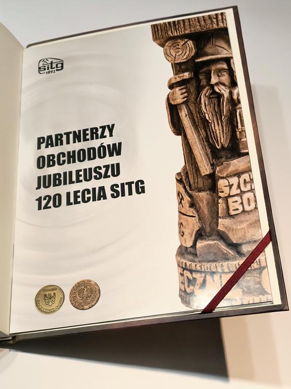 Książka "Kronika Stowarzyszenia Inżynierów i Techników Górnictwa, 1892-2012"