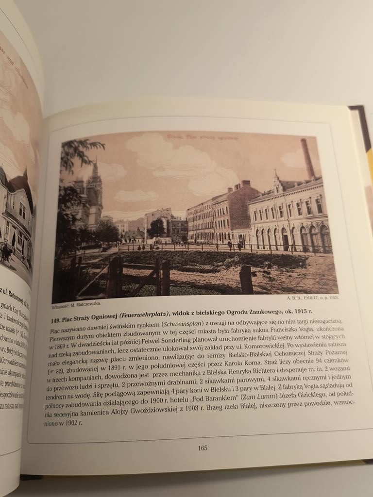 Książka "Bielsko-Biała i okolice na dawnej pocztówce w czasach monarchii austro-węgierskiej" Piotr Kenig, Wojciech Kominiak, 2001 r.