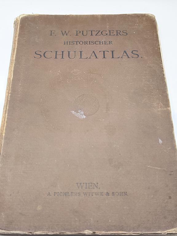 Atlas szkolny historyczny w j. niemieckim - "F. W. Putzgers Historischer Schul-Atlas", 1910 r.