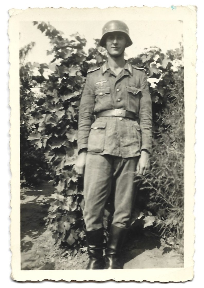 Zdjęcie żołnierza niemieckiego - Serbien (Serbia), 1943 r.