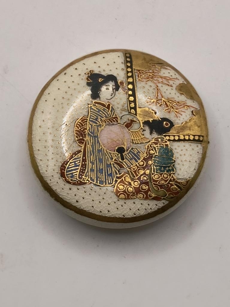 Guzik - ceramika Satsuma, Japonia; okres Meiji (1868 – 1912)