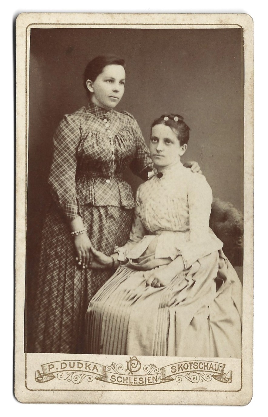 Zdjęcie portretowe kobiet - 1889r., Skotschau (Skoczów)