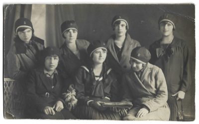 Zdjęcie uczennic - II RP