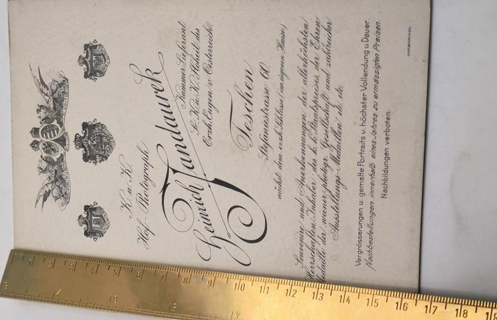 Zdjęcie - kobieta w stroju ludowym Teschen (Cieszyn)