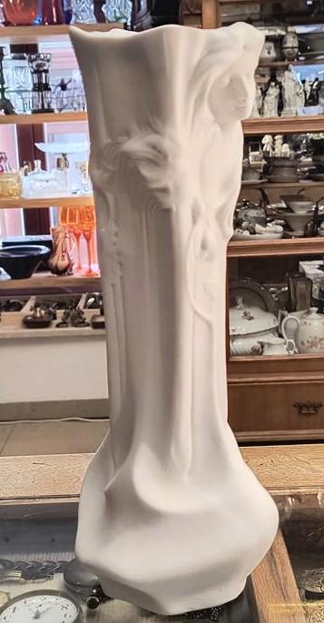 Wazon porcelanowy - secesja