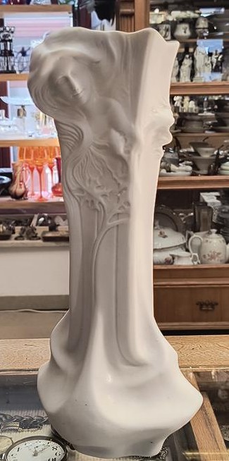 Wazon porcelanowy - secesja