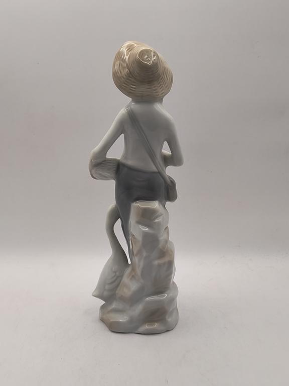 Figurka porcelanowa - gęsiarka