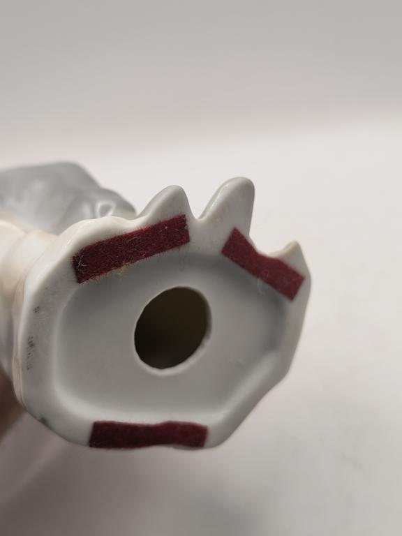 Figurka porcelanowa - gęsiarka