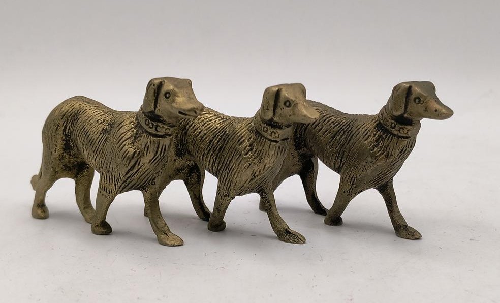 Mosiężne figurki psów