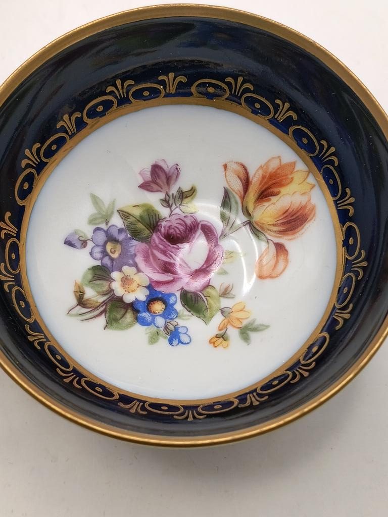 Filiżanka porcelanowa kobaltowa - JLMENAU Graf Von Henneberg Porzellan, Niemcy
