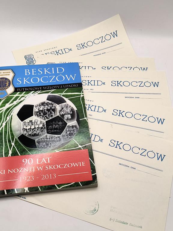 Książka "90 lat piłki nożnej w Skoczowie 1923-2013"