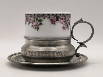 Filiżanka porcelanowo-cynowa