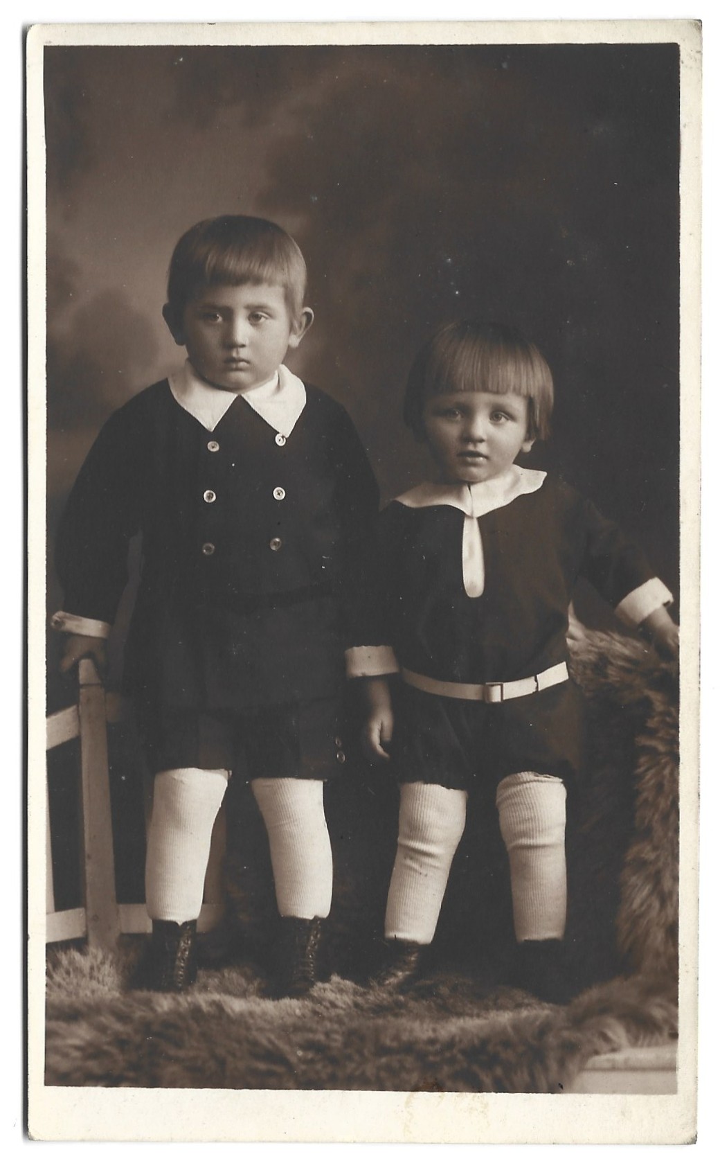 Zdjęcie dzieci - 26. I. 1927 r.