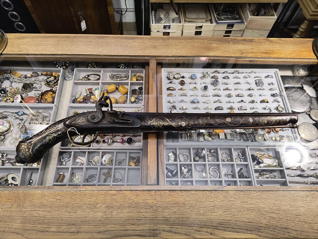 Pistolet skałkowy, XIX w.