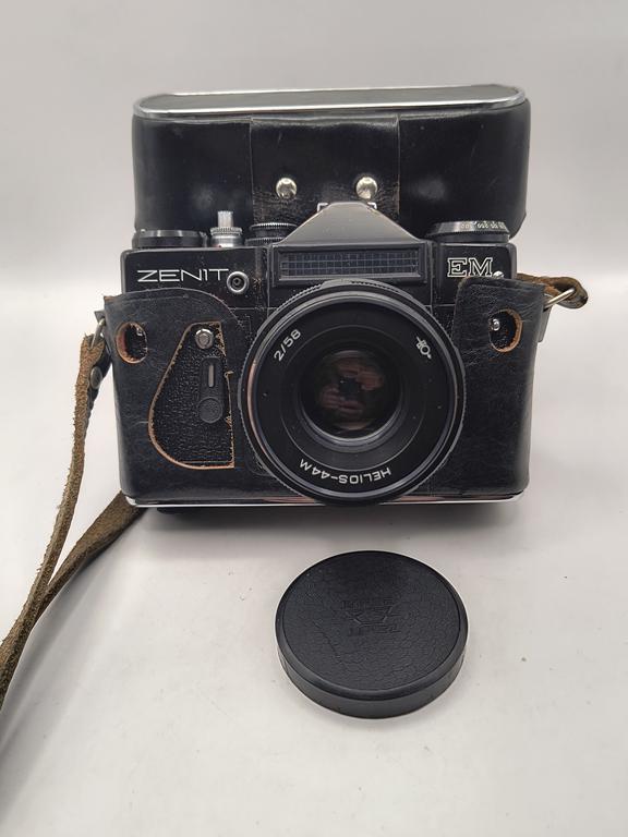 Aparat fotograficzny ZENIT EM