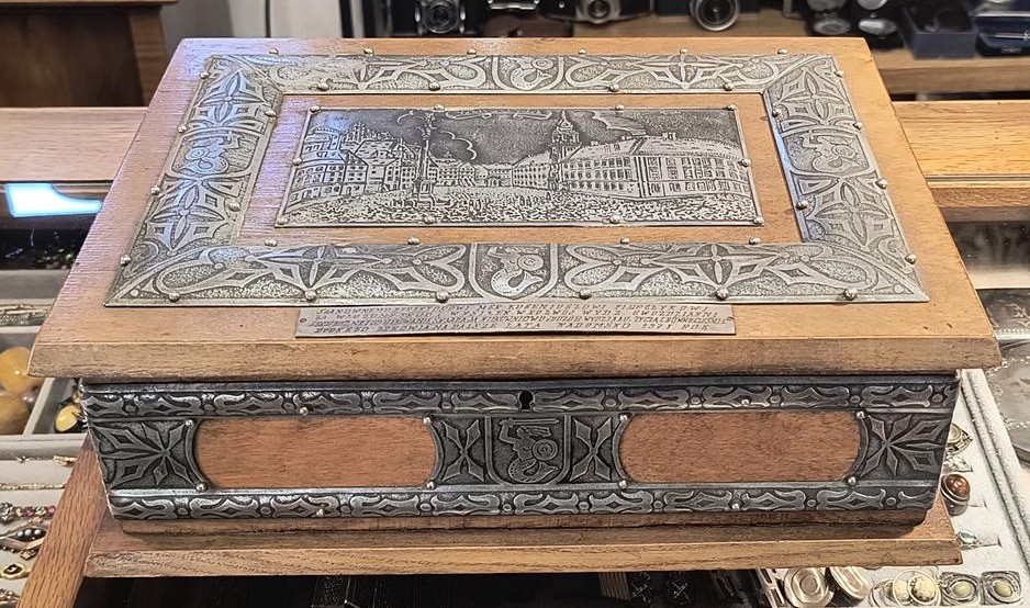 Drewniana szkatułka VARSOVIA - Warszawa - Spółdzielnia Żoliborz Z. Czarkowski