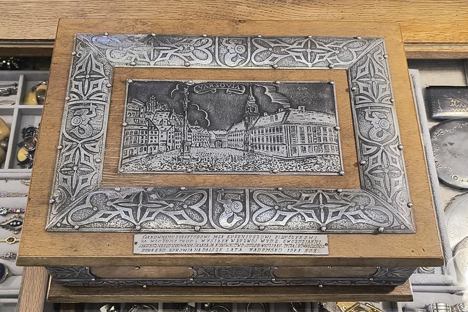 Drewniana szkatułka VARSOVIA - Warszawa - Spółdzielnia Żoliborz Z. Czarkowski