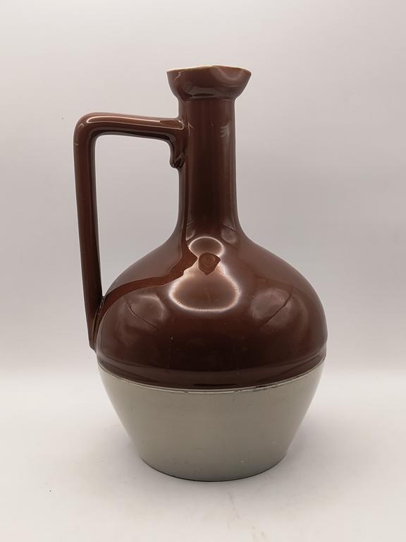 Ceramiczna butelka, dzbanek