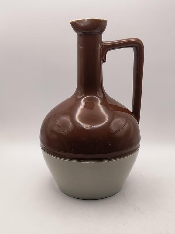 Ceramiczna butelka, dzbanek