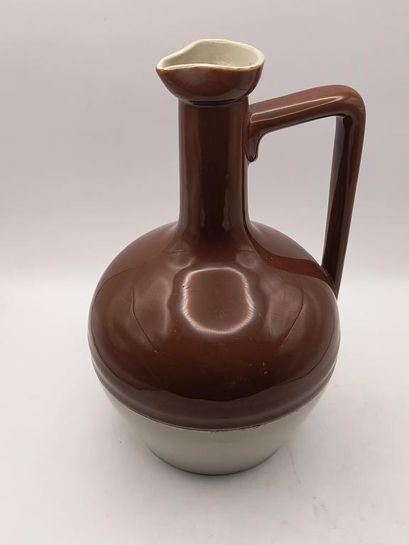 Ceramiczna butelka, dzbanek