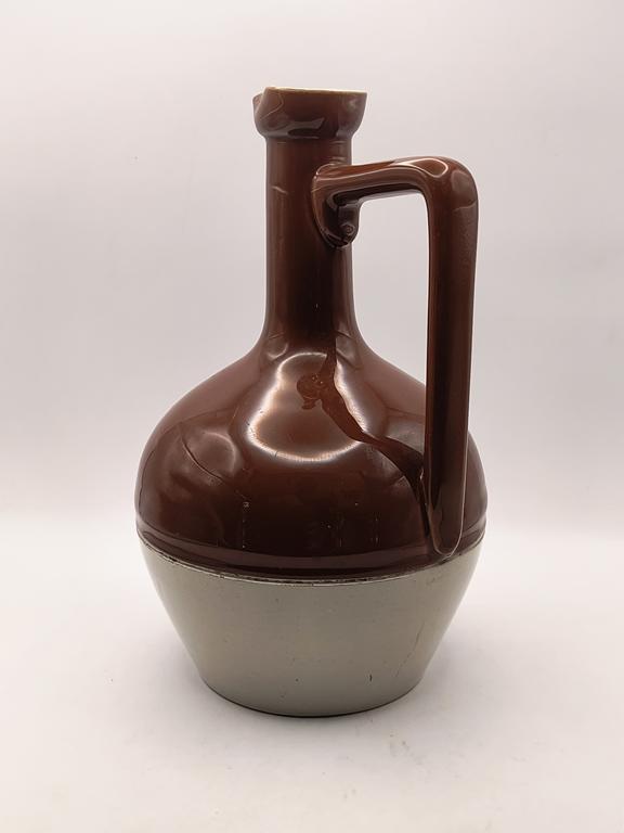 Ceramiczna butelka, dzbanek