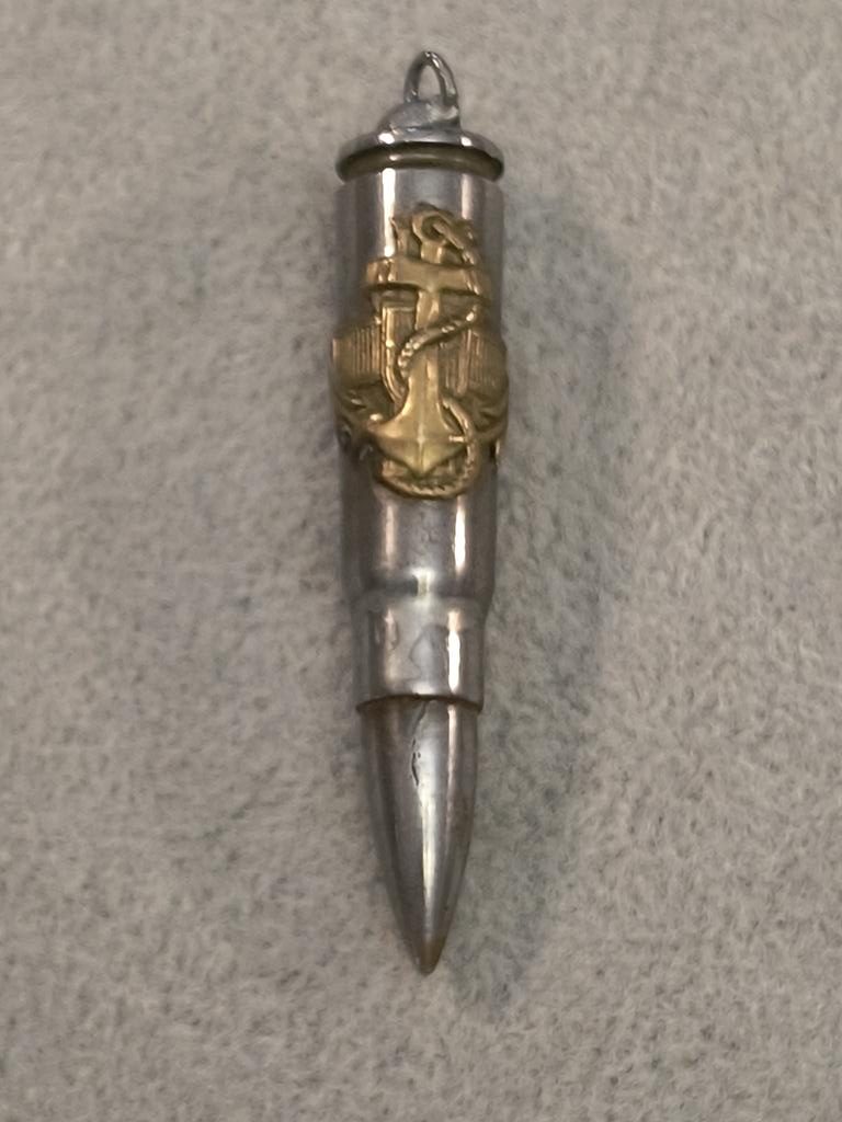 Zawieszka nabój - marynarka