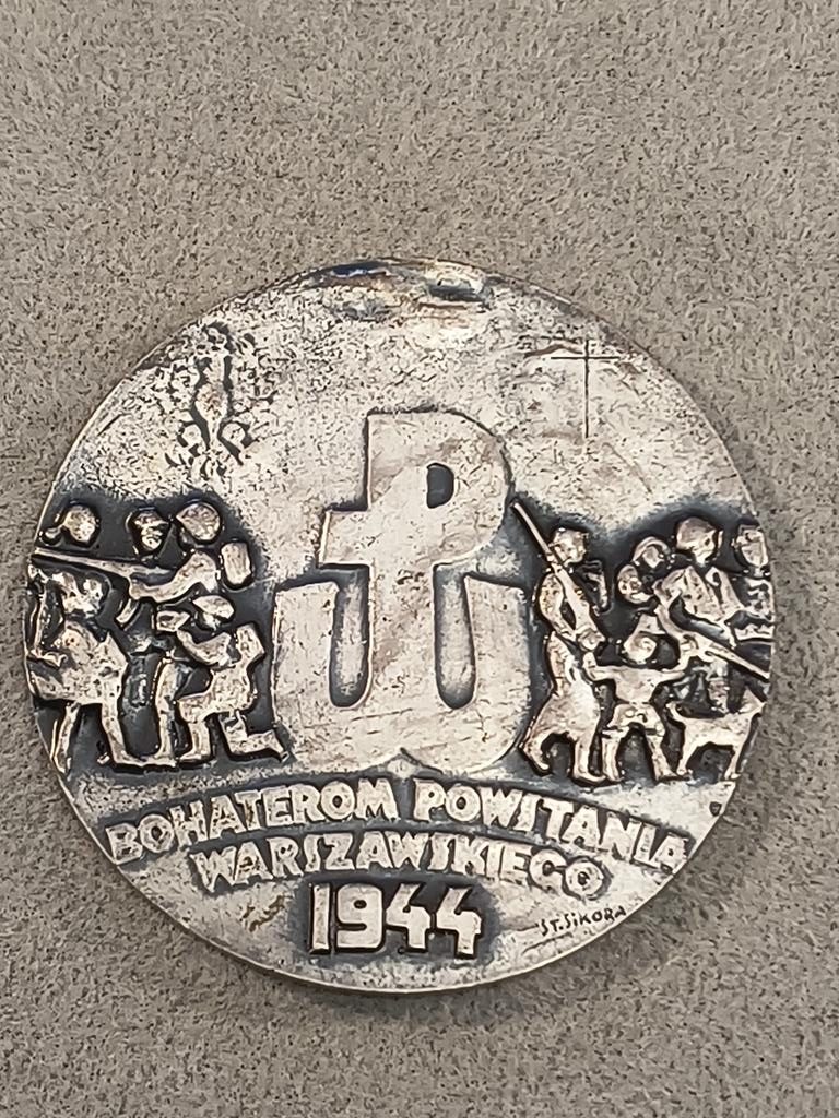 Medal - Bohaterom Powstania Warszawskiego 1944