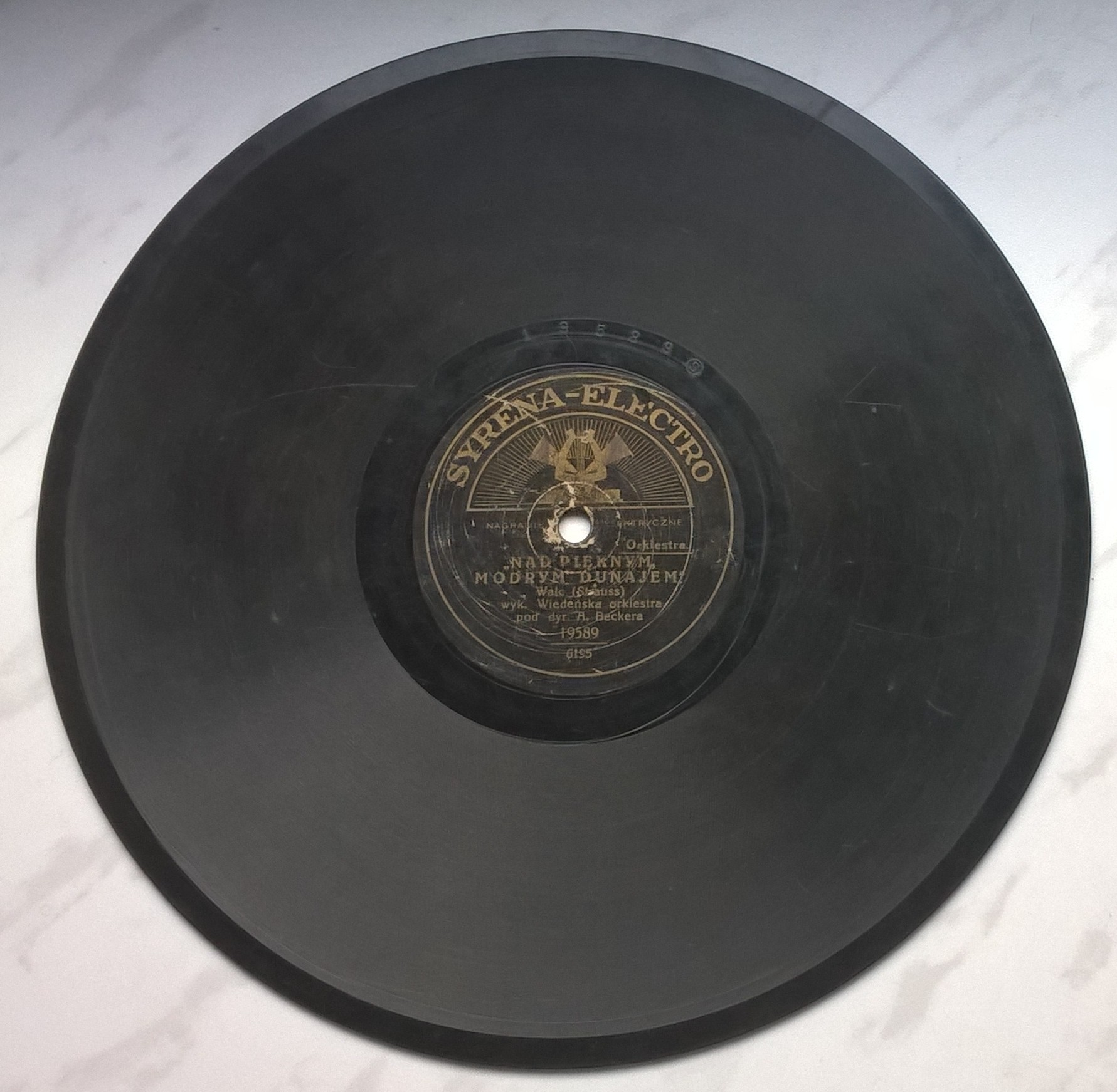 Płyta szelakowa Syrena-Electro - walce: "Na falach wód" oraz "Nad pięknym modrym Dunajem"