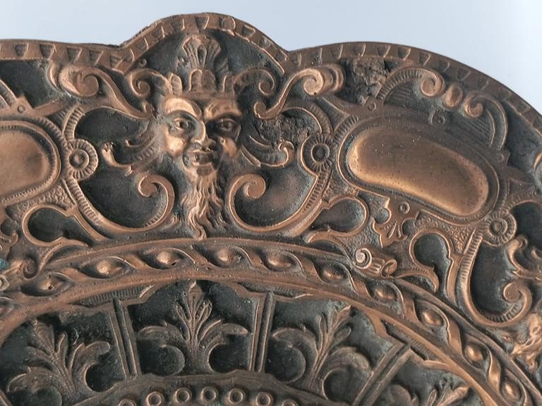 Miedziany talerz naścienny