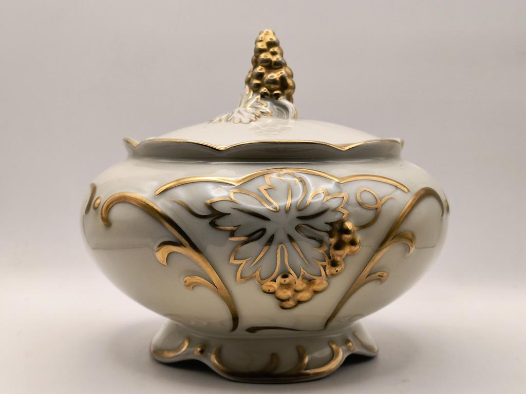 Porcelanowa bomboniera, cukiernica - Schlottenhof Arzberg "Rheingold", Bavaria, Niemcy