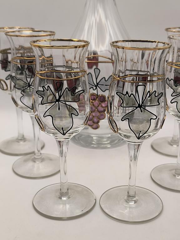 Zestaw szklany: karafka z 6 kieliszkami