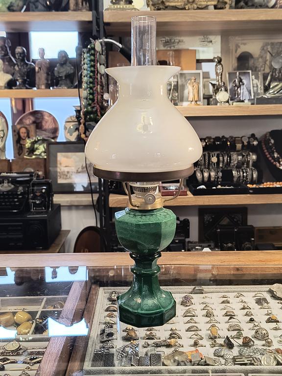 Lampa naftowa - szkło malachitowe