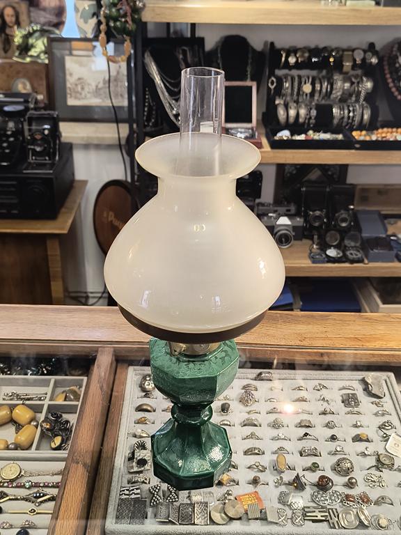 Lampa naftowa - szkło malachitowe