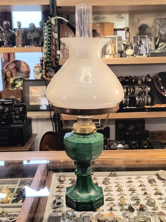 Lampa naftowa - szkło malachitowe