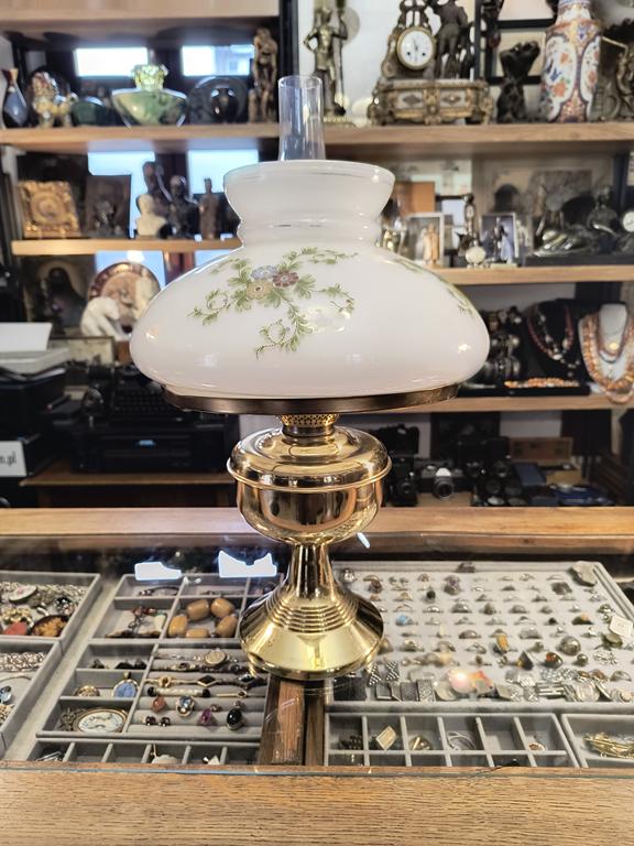 Lampa naftowa - Kosmos Brenner - klosz szklany z motywem kwiatowym