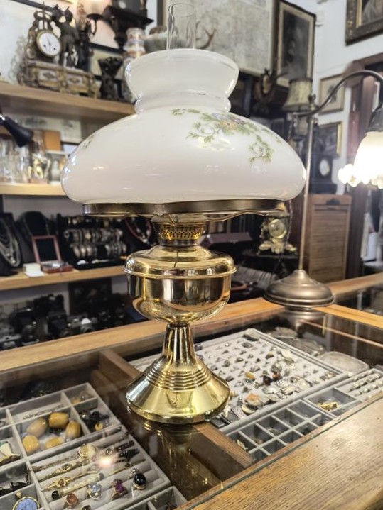 Lampa naftowa - Kosmos Brenner - klosz szklany z motywem kwiatowym